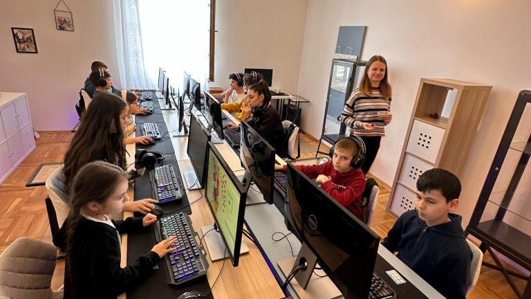 Punctul IT deschide noi locații în București. Interviu cu Crina Duță